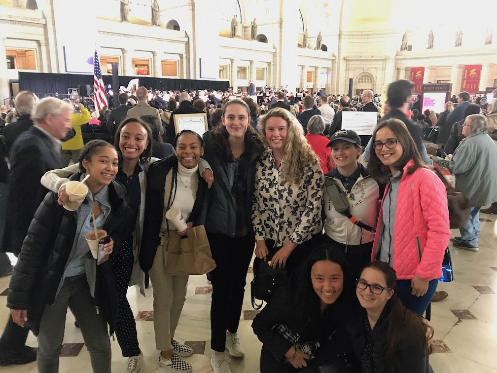 Image: Juniors enjoying lunch in Union Station